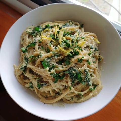 Creamy, flavorful roasted cauliflower garlic pasta, a comforting vegetarian weeknight dinner, ready to enjoy.
